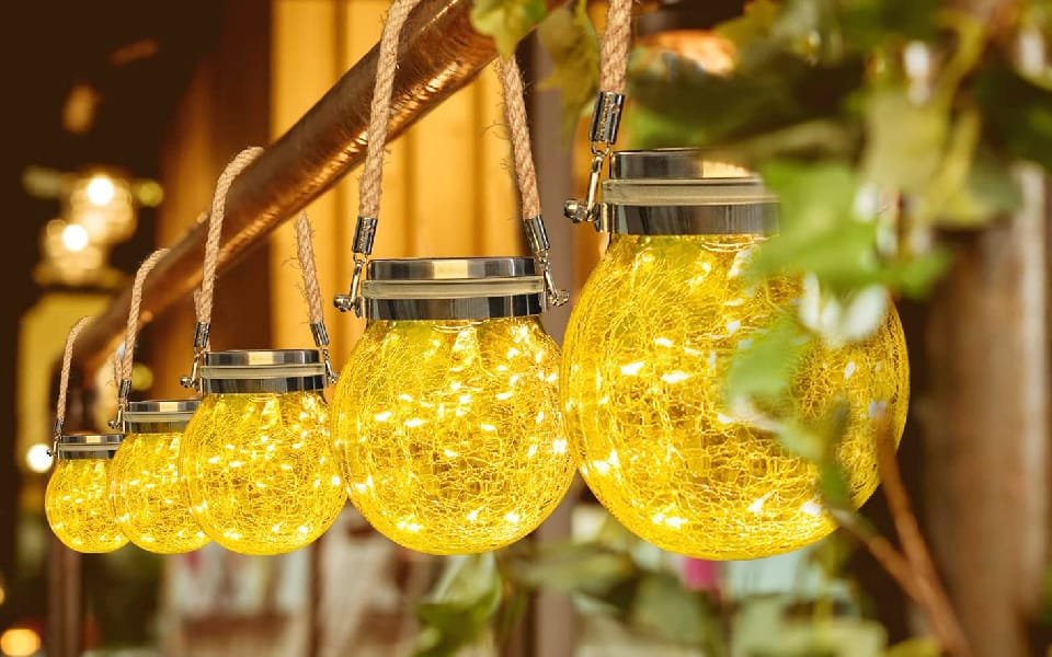 Cracked bottle decorative light