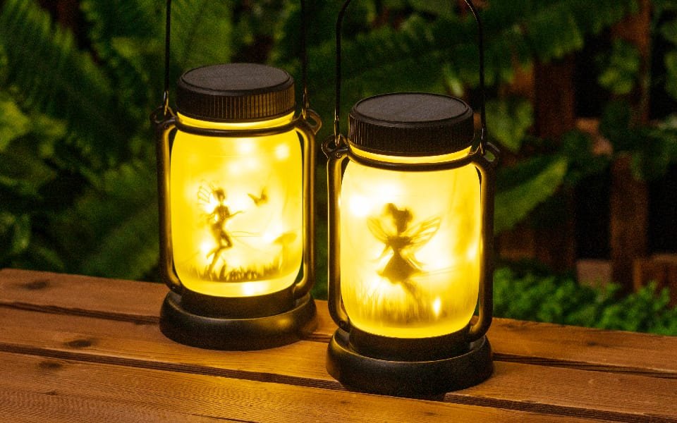 Mason jar elf lamp